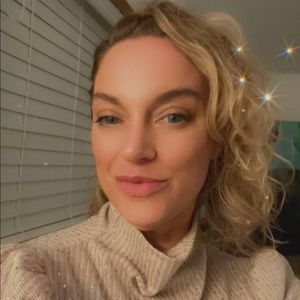 Meet your Posher, Denise